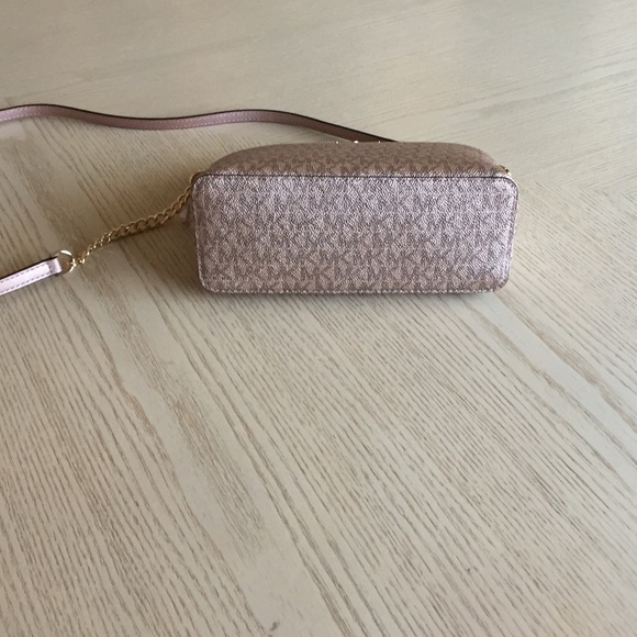 Michael Kors Cindy Rose Gold Dome Crossbody Bag - Picture 3 of 16